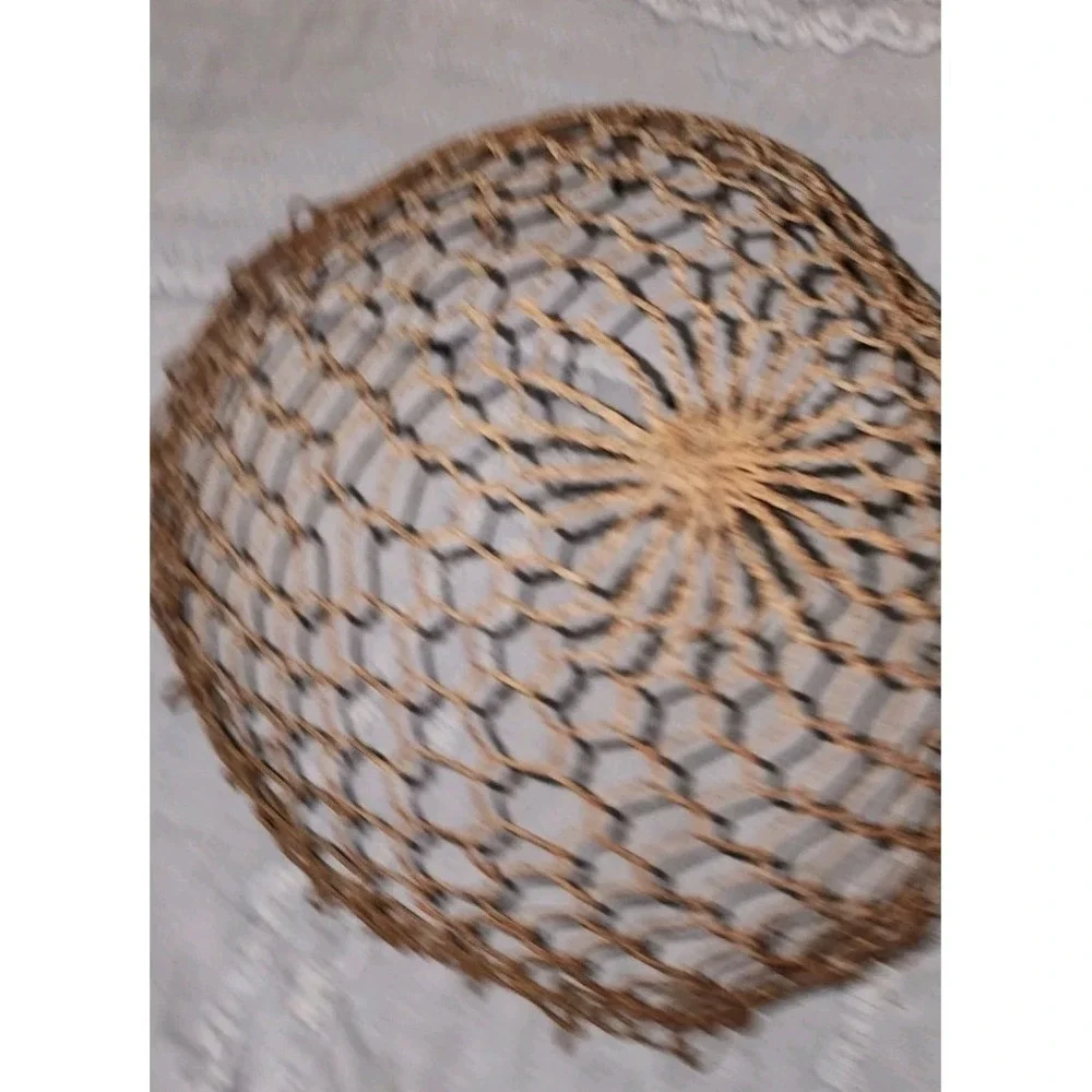 Vintage Large Primitive Farmhouse Wire Mesh Egg Fruit Vegetable Basket 14